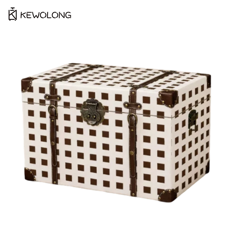 Retro Vintage Trunk Suitcase - صندوق تخزين خشبي بنقشة مربعات عتيقة،